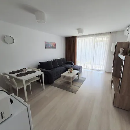 Mianelly Mamaia Nord 那沃达利