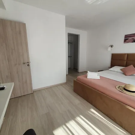 Mianelly Mamaia Nord * Năvodari